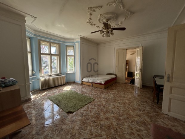 �g�retes csal�di h�z, Gy�rv�rosban!