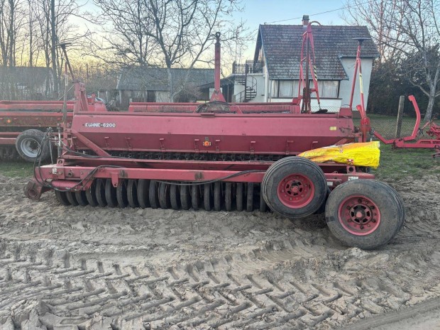 Ih 6200 gabonavet�g�p vet�g�p