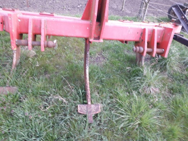 Ih lazit elad csere traktor