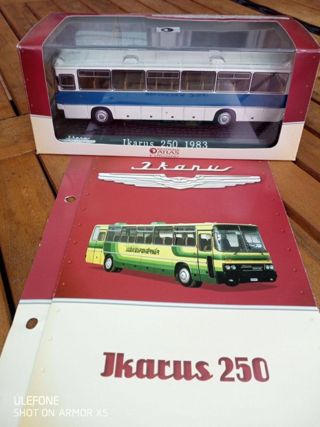 Ikarus 250 1983 ATLAS Editions Collections 1:72 lerssal !!!