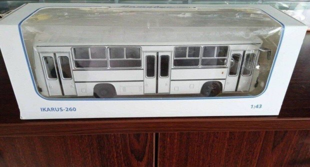 Ikarus 260 bolygo ajtos "Szovjet Autobusz" kisbusz modell 1/43 Eladó