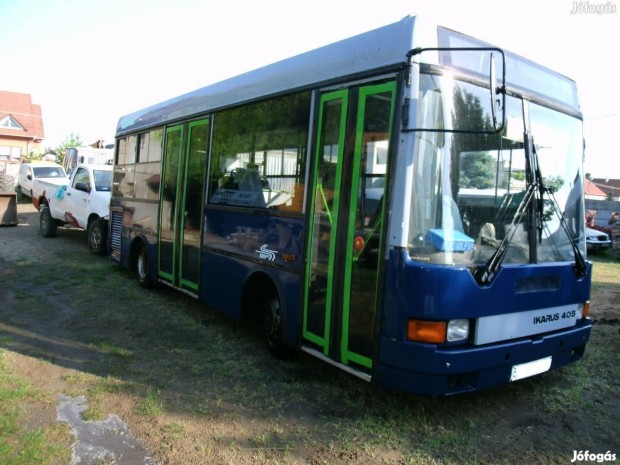 Ikarus 405 busz