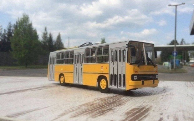 Ikarus BKV 260 -T troli sarga kisauto 1/43 modell Elado