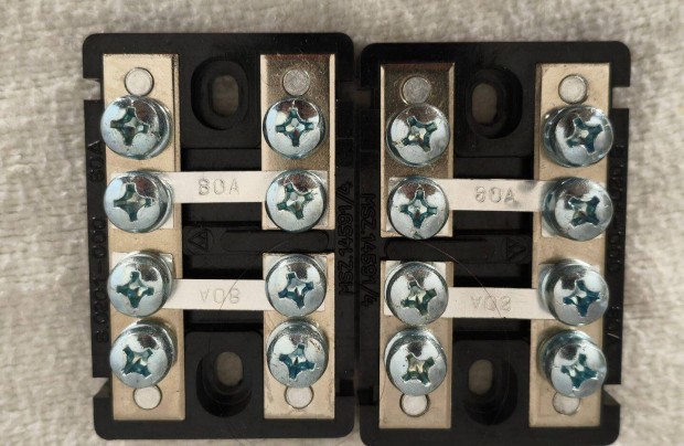 Ikarus busz f�biztos�t�k t�bla �j 2x80A