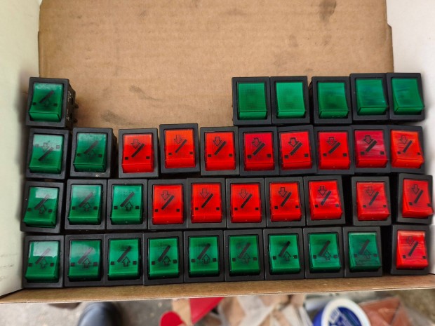 Ikarus busz �j kapcsol�k kapcsol� 24V