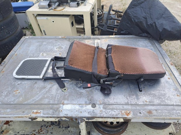 Ikarus ellenr ls Jobb egy ls ptls plusz 1 f ls lehajthat