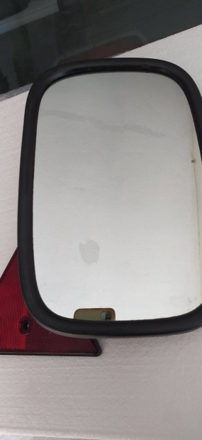 Ikarus t�k�r f�thet� 24V + tartal�k t�k�rlap