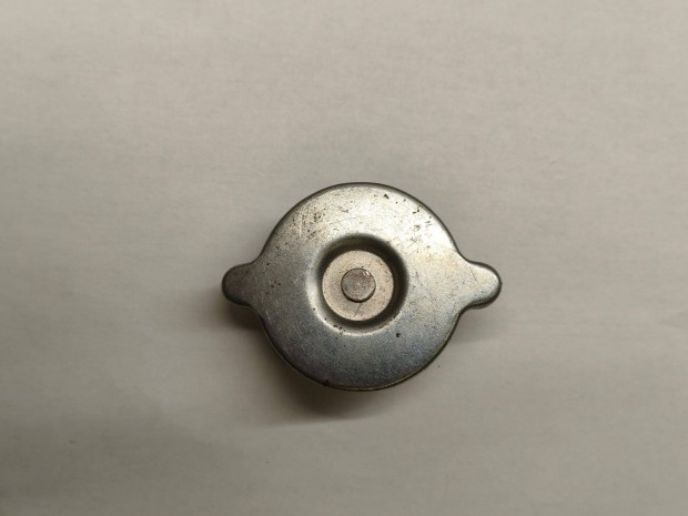 Ikarus �j kiegyenl�t� tart�ly sapka t�gul�si tart�ly