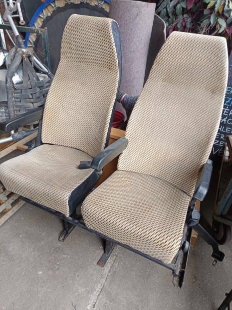 Ikarus ls elad 