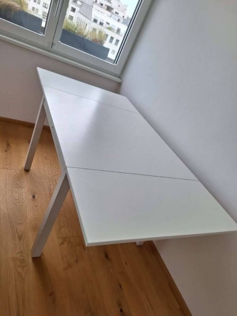 Ikea Bjursta nagyobbthat asztal + 2db Brje szk egyben 25.000 ft