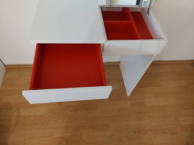 Ikea Brimnes fslkdasztal hibtlan