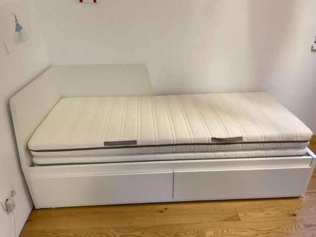 Ikea Flekke kihúzható kanapéágy fiókokkal, 2db matraccal