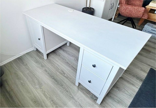 Ikea Hemnes Íróasztal tömör fa