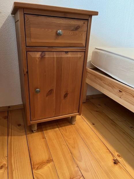 Ikea Hemnes barna jjeliszekrny