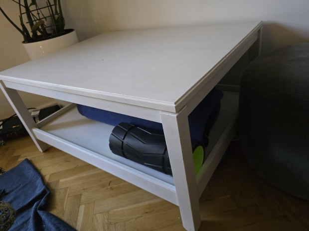 Ikea Hemnes dohanyzoasztal