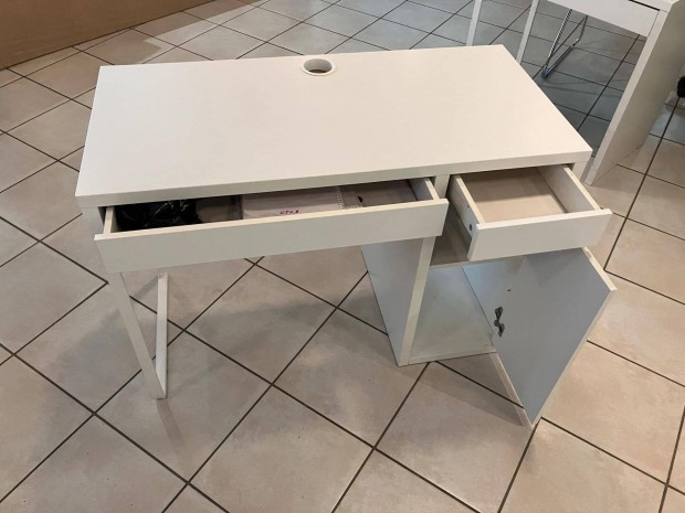 Ikea Micke irasztal 105x50