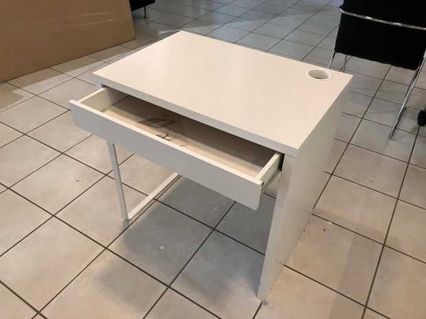 Ikea Micke irasztal 73x50