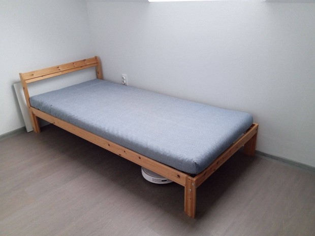 Ikea Neiden 90x200 gykeret gyrccsal, matraccal