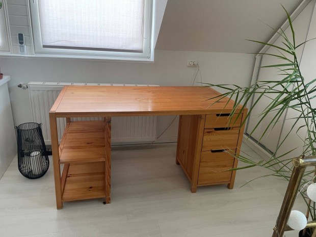 Ikea Tovik rasztal 138cm x 75cm x 72cm