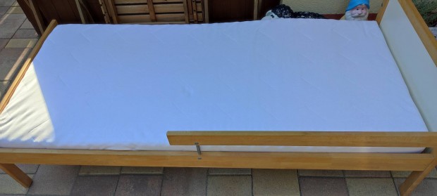 Ikea singlar újszerű gyerekágy kiegészítőkkel