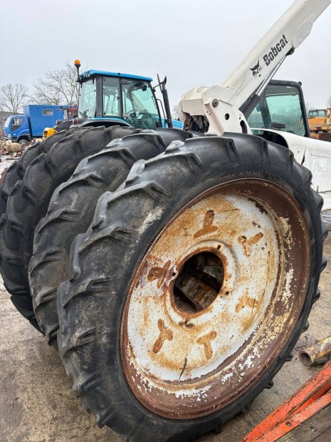 Ikerkerekek elad�ak 9.5*42