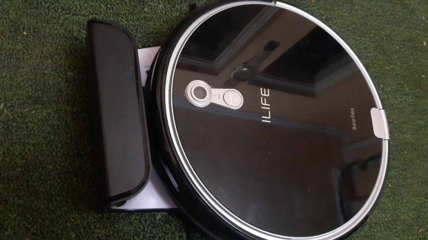 Ilife A8 robotporszívó újszerű