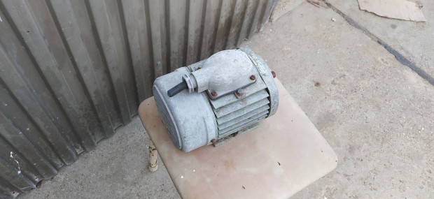 Imi villanymotor 380/220 V kszr + ajndk 