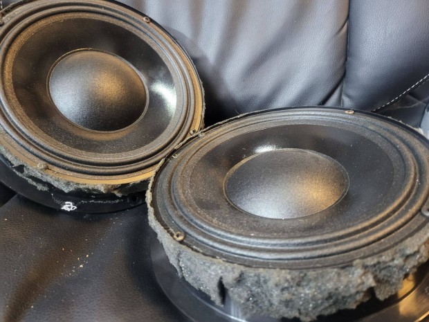 Impact 20cm hangszórók Audi A6 beépítőkerettel