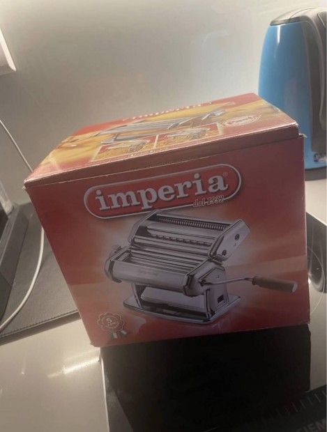 Imperia Simpex t�sztak�sz�t�