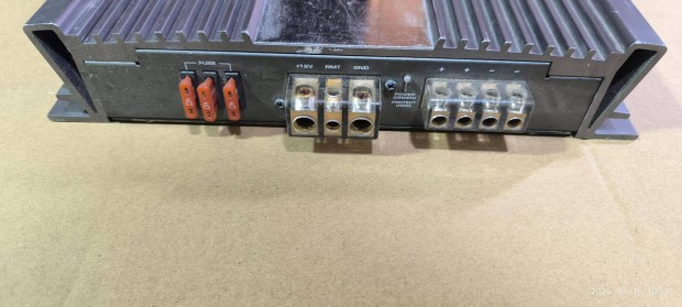 Impuse SD-1200 D autó erősítő