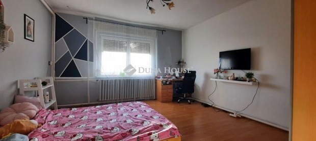 In�rcsi 151 nm-es h�z elad�