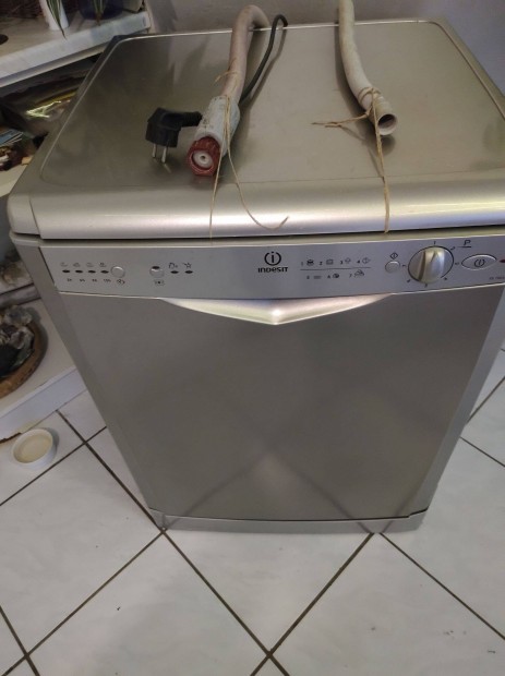 Indesit 12 szemlyes mosogatgp