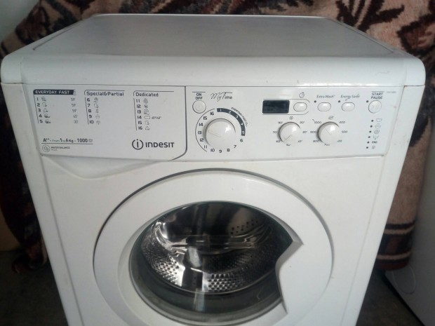 Indesit 6 kg 1000c mosgp A++