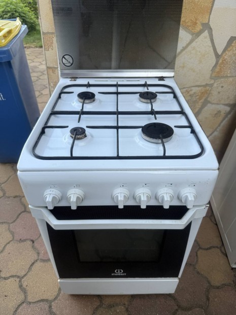 Indesit gztzhely elad!