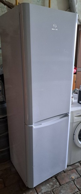 Indesit htszekrny 