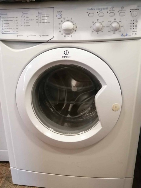 Indesit keskeny A+