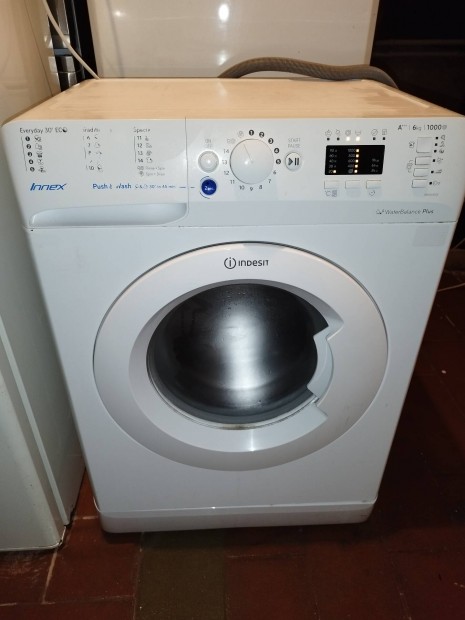 Indesit keskeny elltlts mosgp 5kg/1000 garancival 