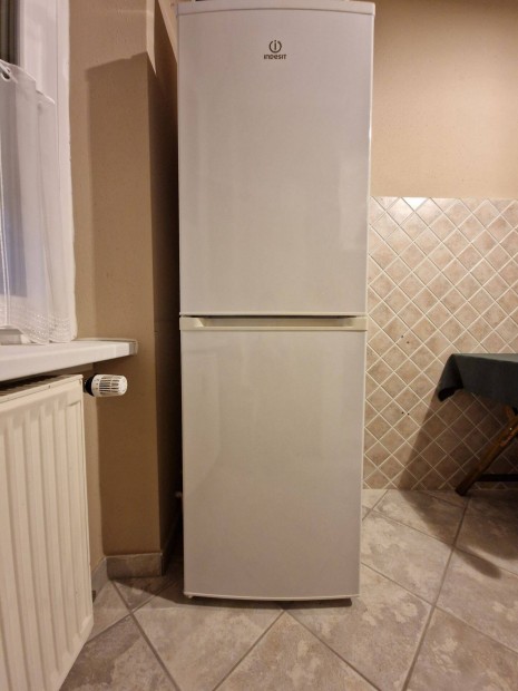 Indesit kombinlt ht