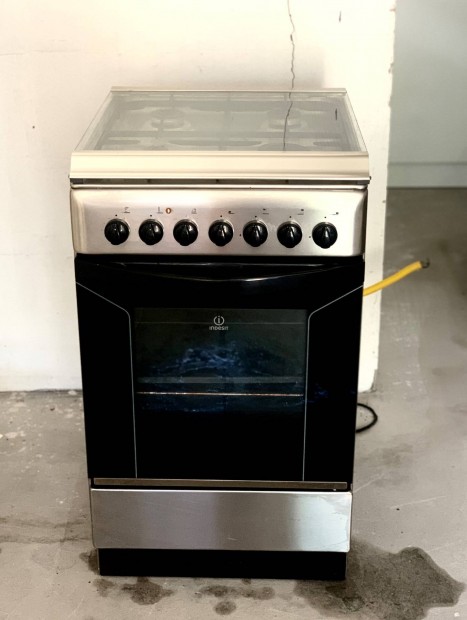 Indesit kombinalt st