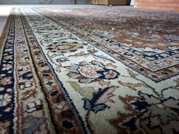 Indiai ( Kaschan) k�zi csom�z�s� gyapj� sz�nyeg