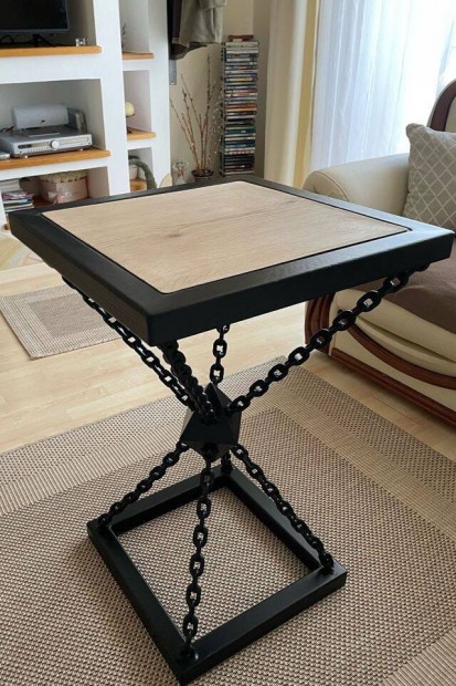 Industrial design asztal (dohnyz asztal sakk asztal)