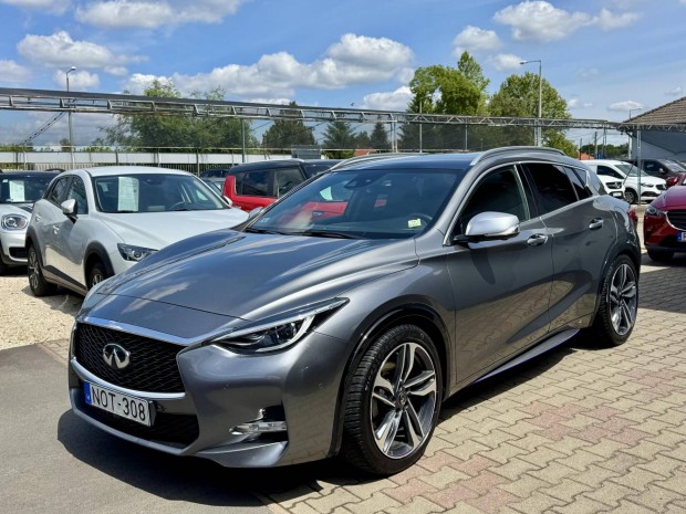 Infiniti Q30 2.0t Sport City Black AWD DCT 211L...