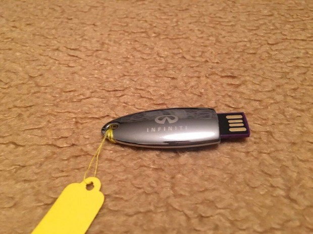 Infiniti elegns USB pendrive 8 GB