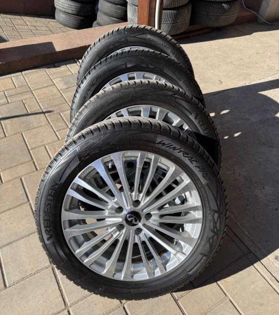 Infiniti q30 tli gumi szett