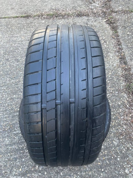 Infinity 245/45 R17 nyári