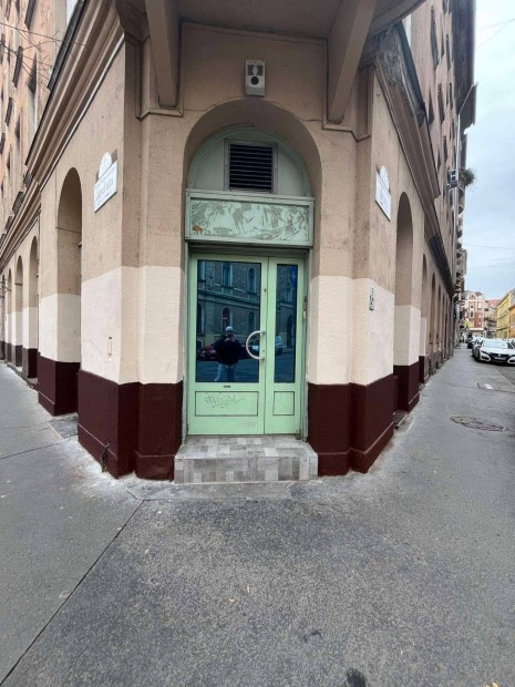 Ingatlan üzlethelyiségnek vagy lakásnak