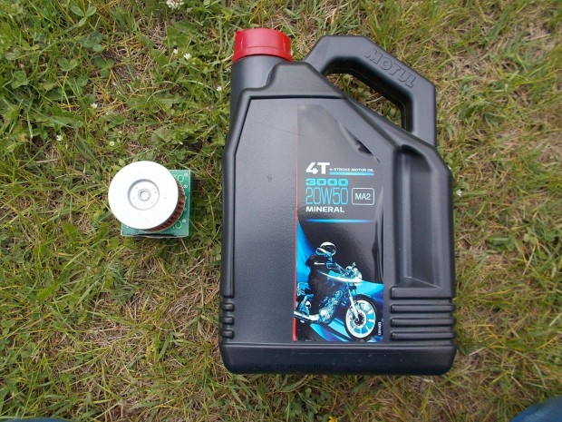 Ingyen elvihető1,5 l Motul 20W-50 motorolaj,Hiflo Filtro HF 137 szűrő