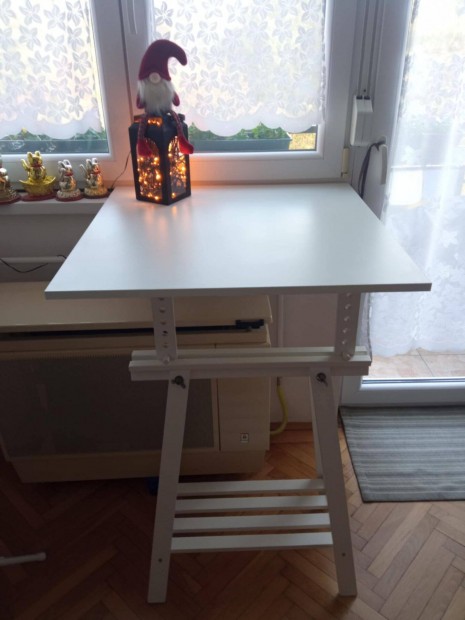 Ingyen elvihet IKEA Melltorp asztallap (75*75)