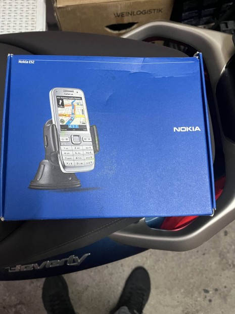 Ingyen elvihet res Nokia-s doboz