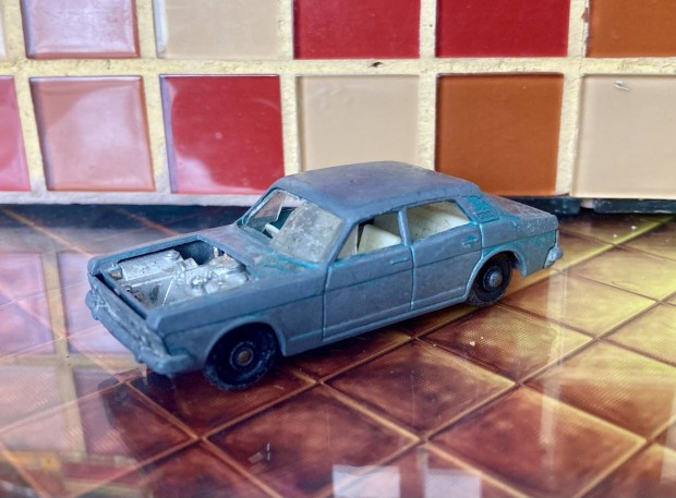 Ingyen elvihet gombkerek Ford Zodiac MK IV.